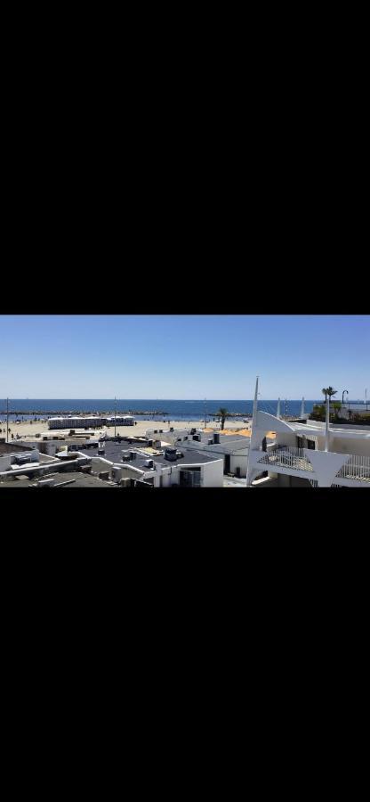 Apartment La *