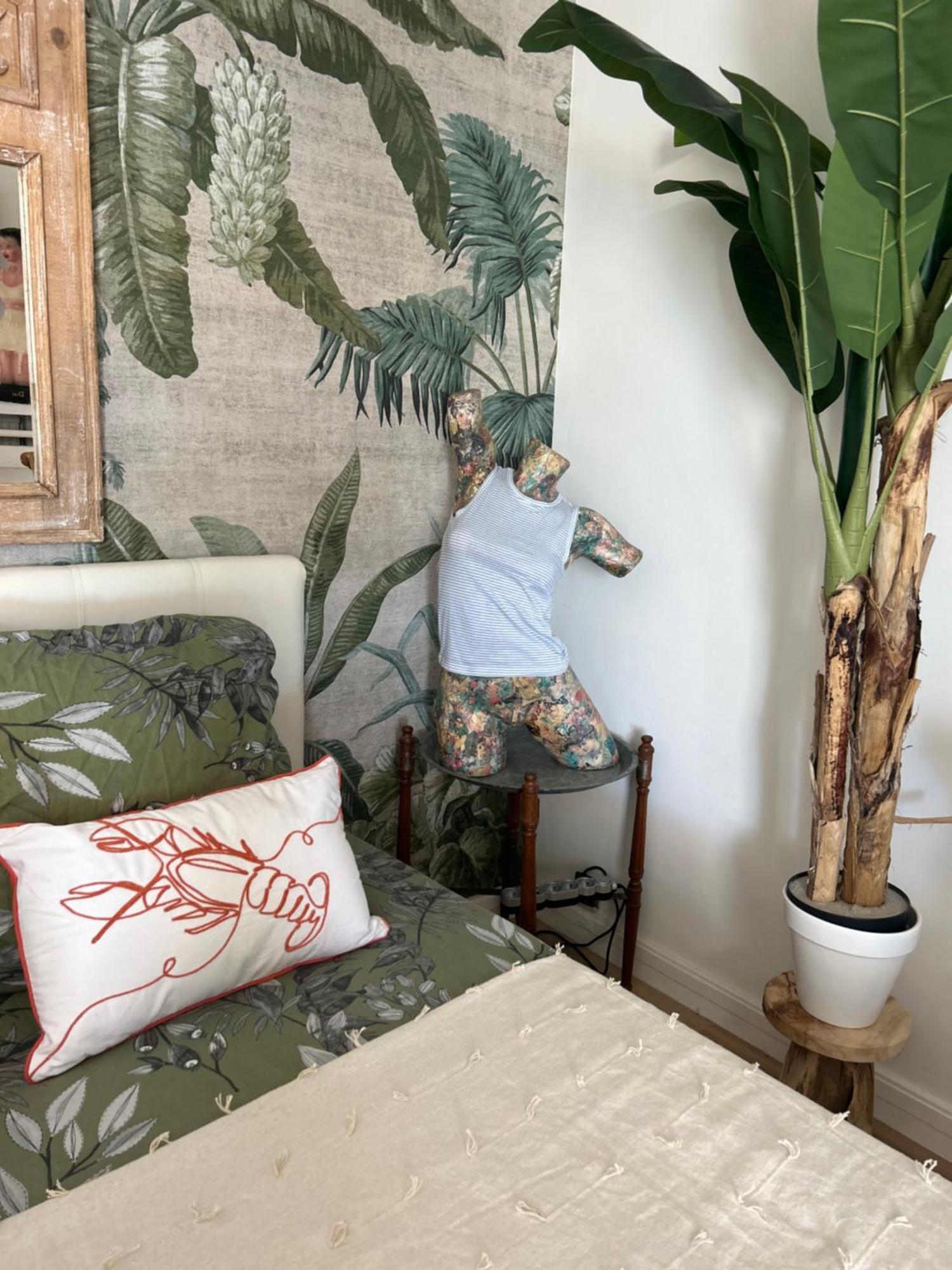 La Apartment *